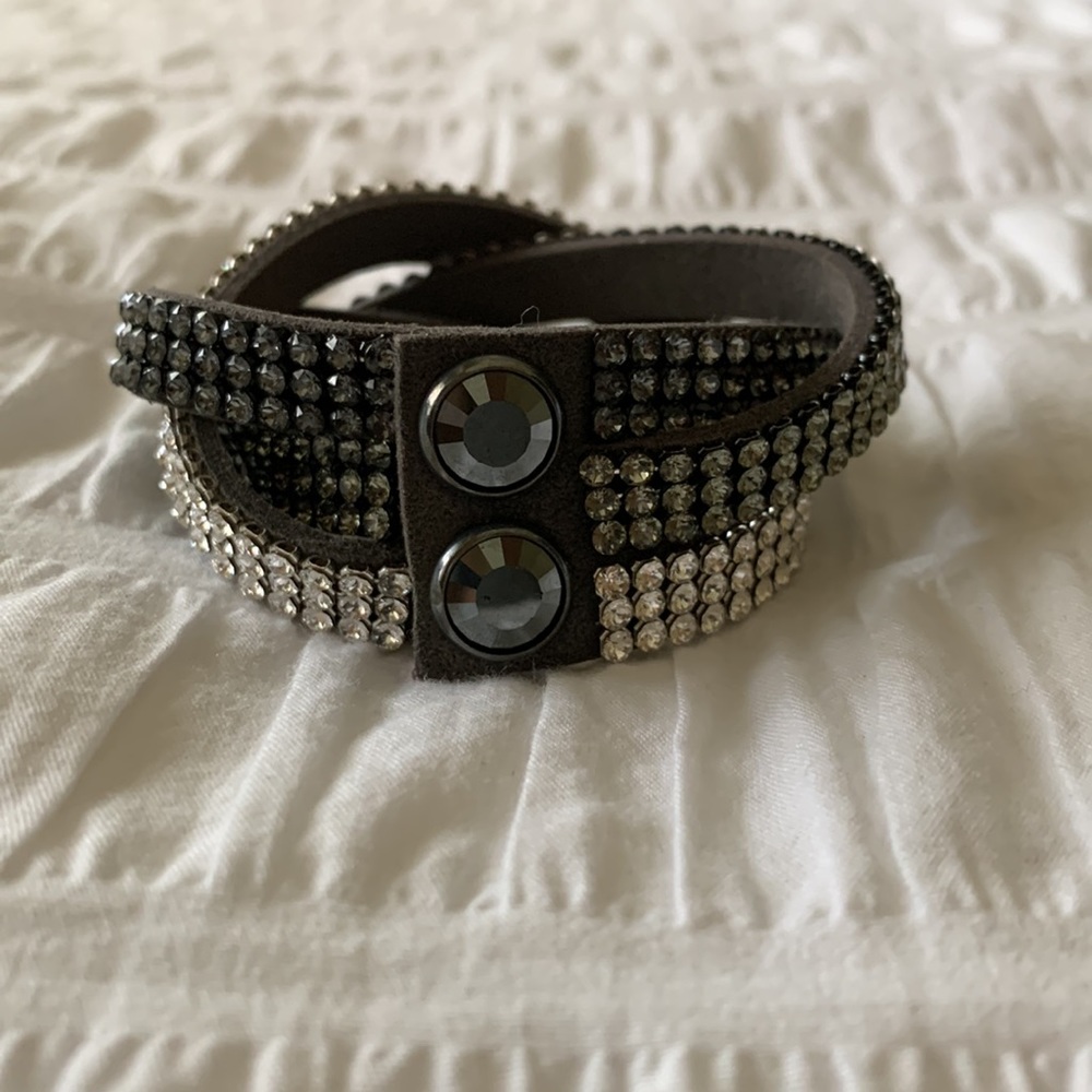 Crystal Wrap Bracelet in Black and Silver - Picture 5 of 8